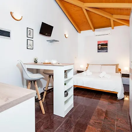 Apartments Carmelo Rovinj Exterior photo