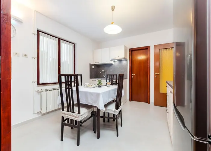 Apartments Carmelo