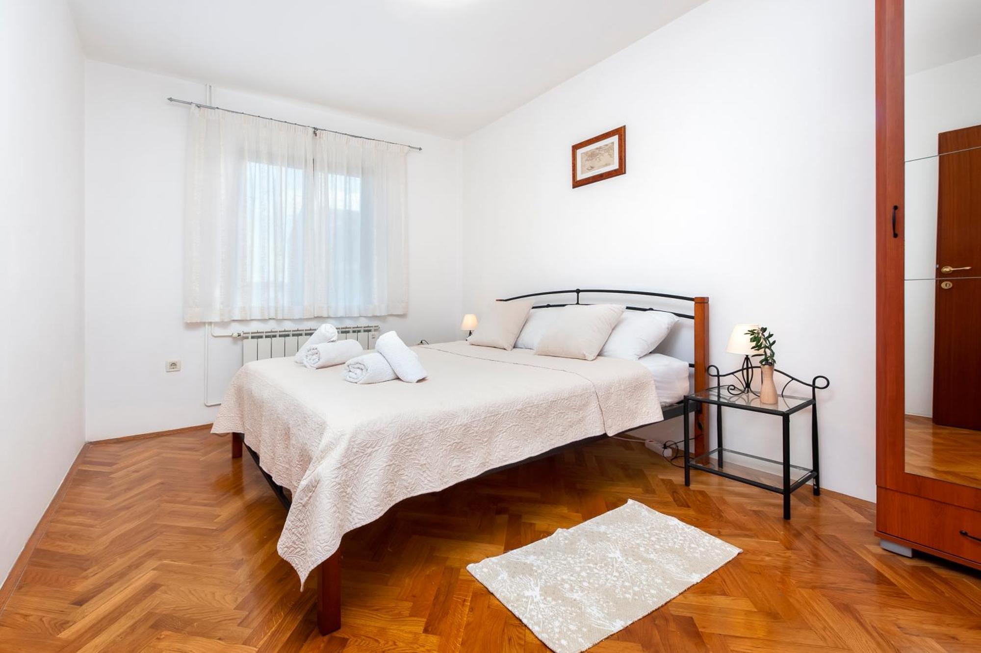 Carmelo Apartment